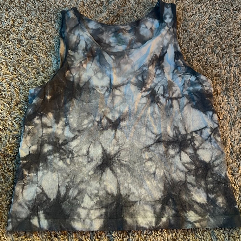 Stretchy grey and white tie-dye tank top